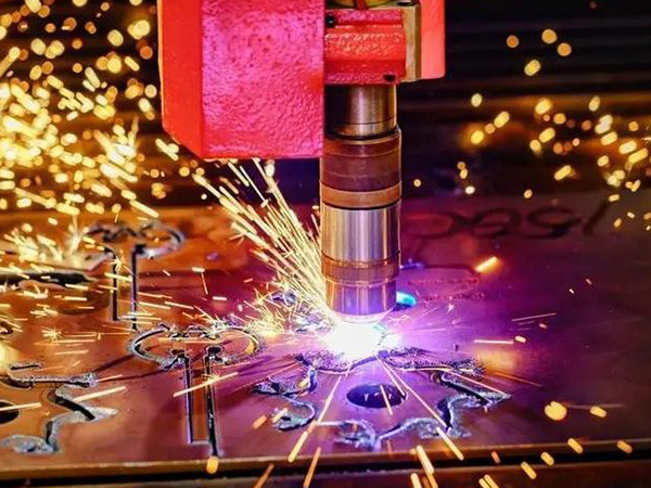 電火花加工(EDM)